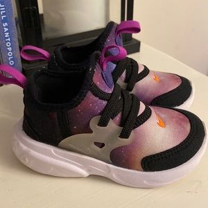 NIKE Presto Size 6 EUC super cute slip on style!